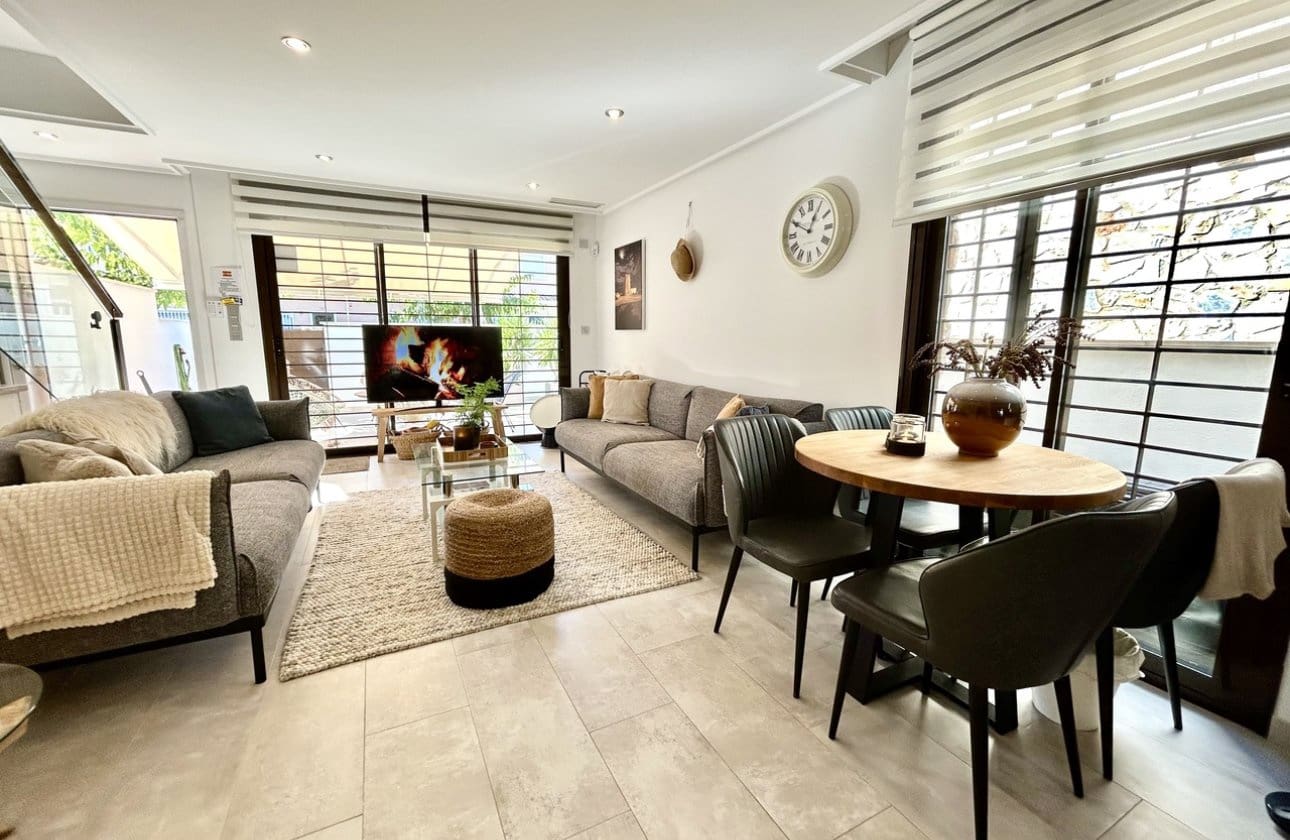 3 slaapkamer Huis te koop in Torre de la Horadada met zwembad garage - € 429.995 (Ref: 10171096)