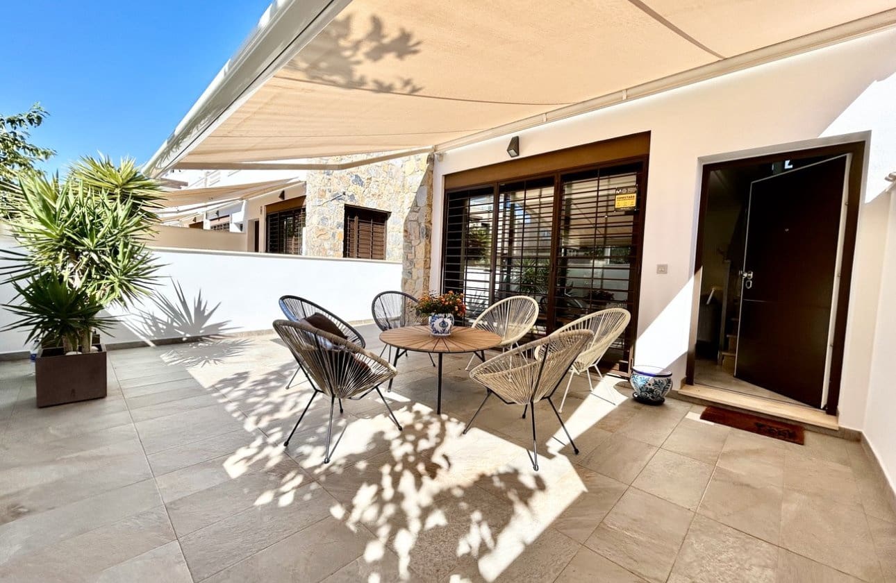 3 slaapkamer Huis te koop in Torre de la Horadada met zwembad garage - € 429.995 (Ref: 10171096)