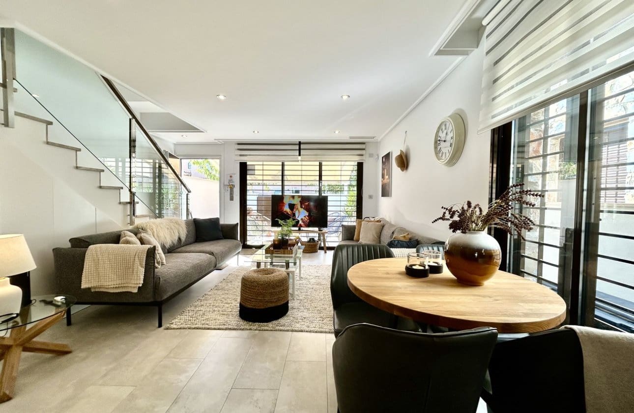 3 slaapkamer Huis te koop in Torre de la Horadada met zwembad garage - € 429.995 (Ref: 10171096)