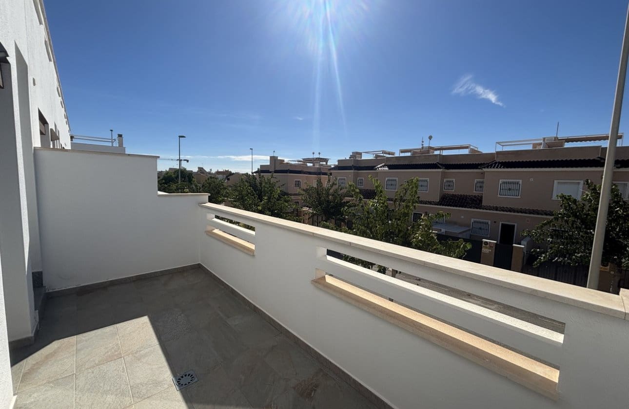 3 slaapkamer Huis te koop in Torre de la Horadada met zwembad garage - € 429.995 (Ref: 10171096)