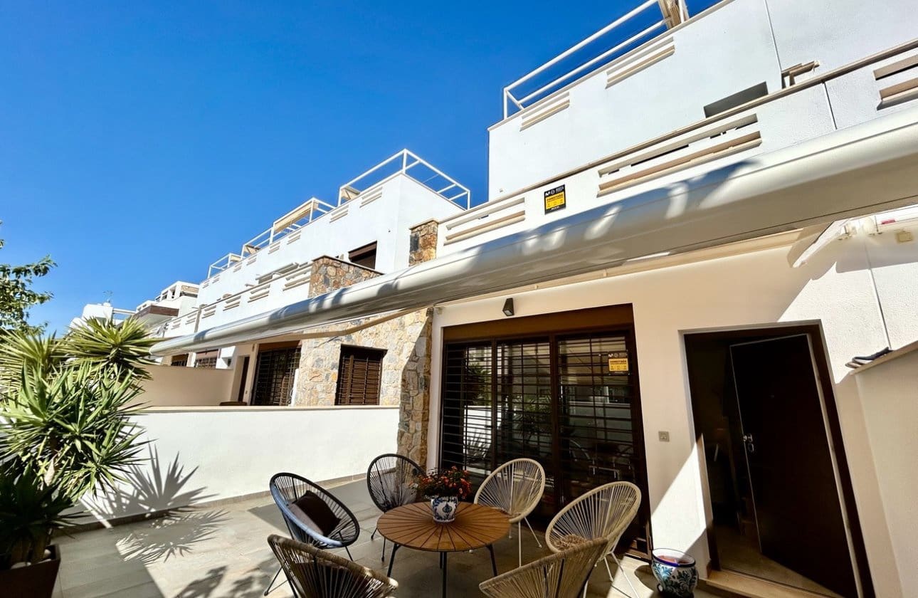 3 slaapkamer Huis te koop in Torre de la Horadada met zwembad garage - € 429.995 (Ref: 10171096)