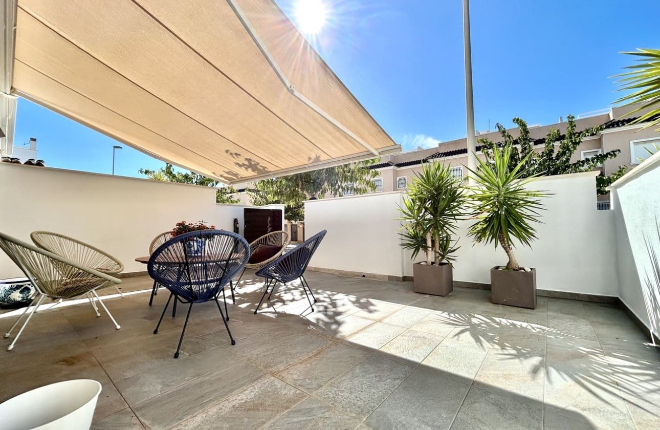 3 slaapkamer Huis te koop in Torre de la Horadada met zwembad garage - € 429.995 (Ref: 10171096)