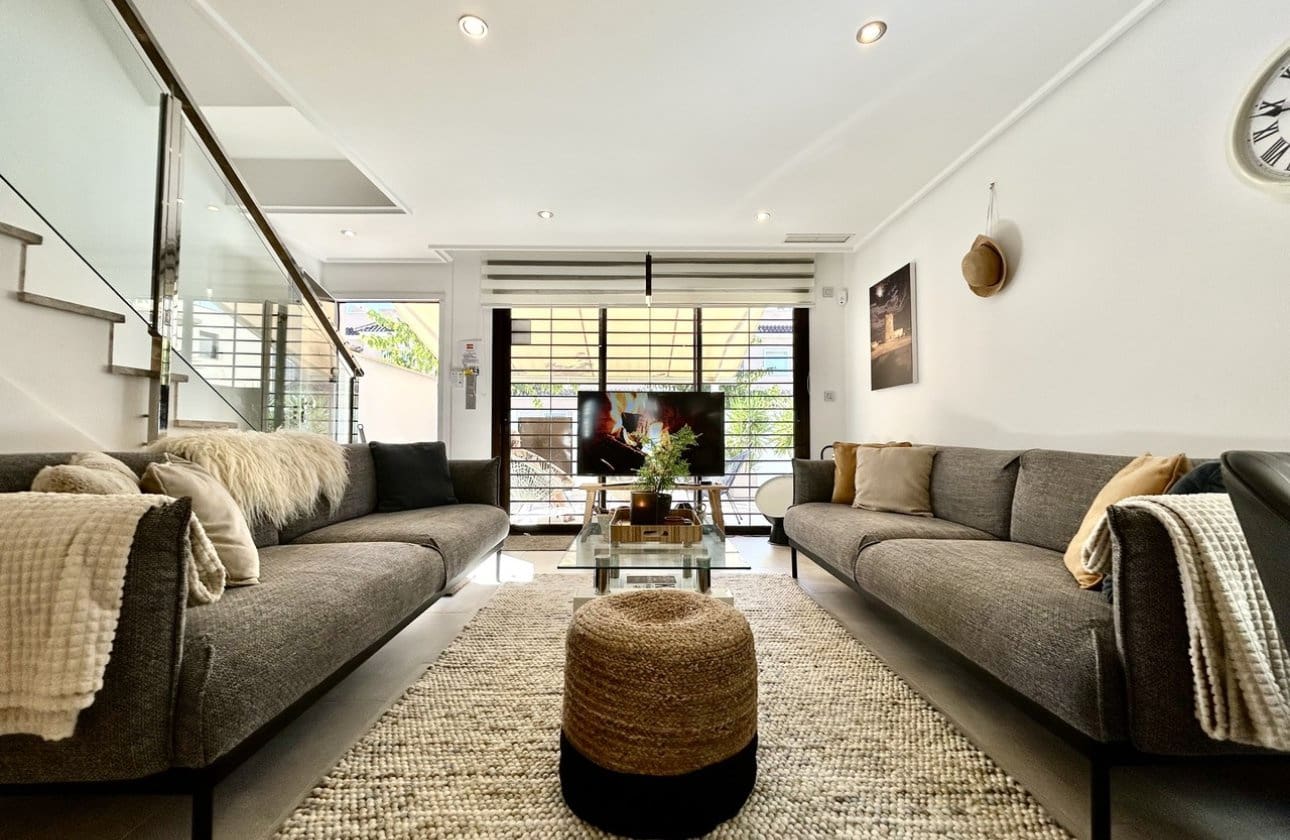 3 slaapkamer Huis te koop in Torre de la Horadada met zwembad garage - € 429.995 (Ref: 10171096)