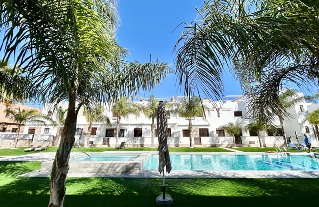 3 slaapkamer Huis te koop in Torre de la Horadada, Pilar de la Horadada met zwembad garage - € 429.995 (Ref: 10171096)