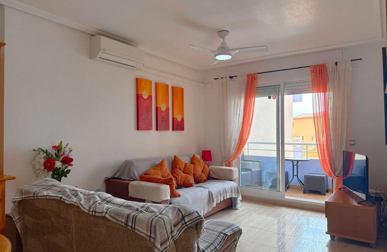 2 Zimmer Apartment zu verkaufen in Cabo Roig mit Pool Garage - 184.950 € (Ref: 10173994)