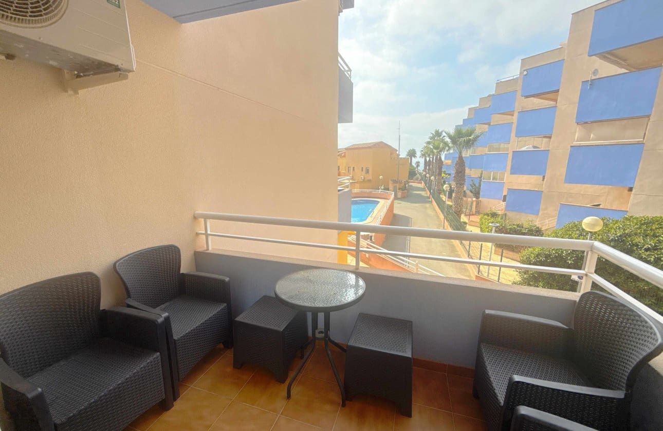2 Zimmer Apartment zu verkaufen in Cabo Roig mit Pool Garage - 184.950 € (Ref: 10173994)