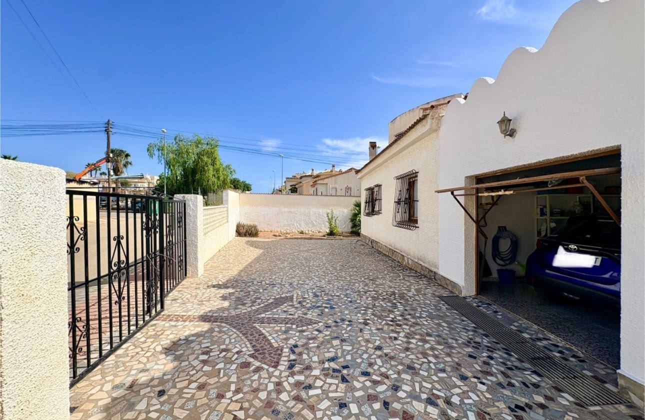 3 sypialnia Willa na sprzedaż w Ciudad Quesada z garażem - 320 000 € (Ref: 10176881)