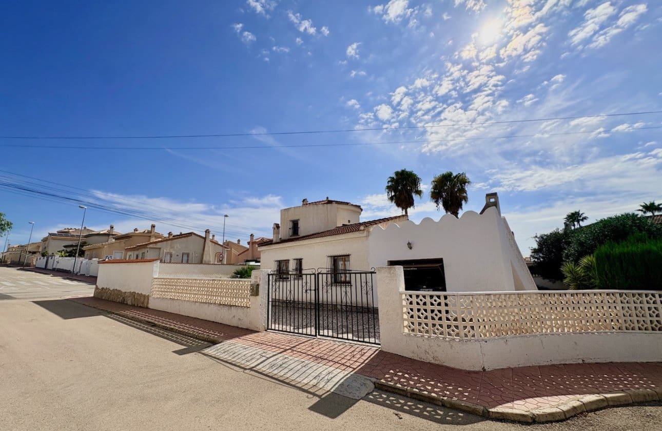 3 sypialnia Willa na sprzedaż w Ciudad Quesada z garażem - 320 000 € (Ref: 10176881)