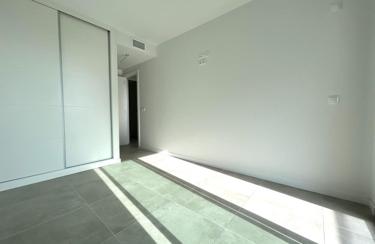 2 sypialnia Apartament na sprzedaż w Orihuela Costa z basenem garażem - 363 000 € (Ref: 10176883)