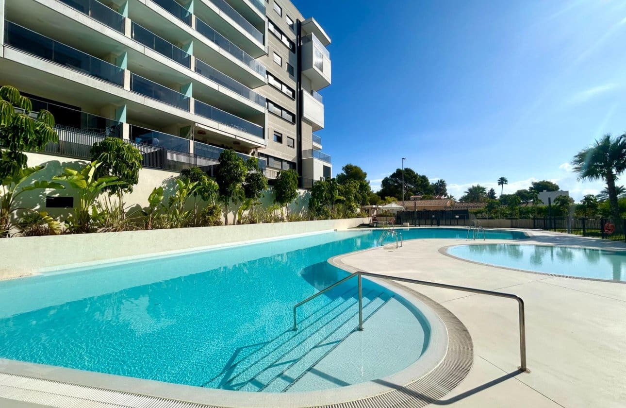 2 sypialnia Apartament na sprzedaż w Orihuela Costa z basenem garażem - 363 000 € (Ref: 10176883)