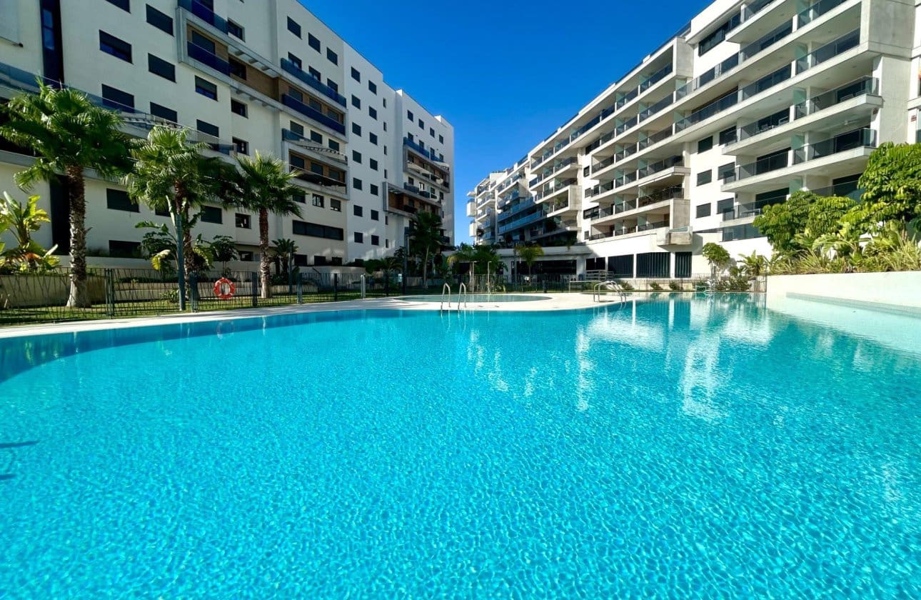 2 sypialnia Apartament na sprzedaż w Orihuela Costa z basenem garażem - 363 000 € (Ref: 10176883)