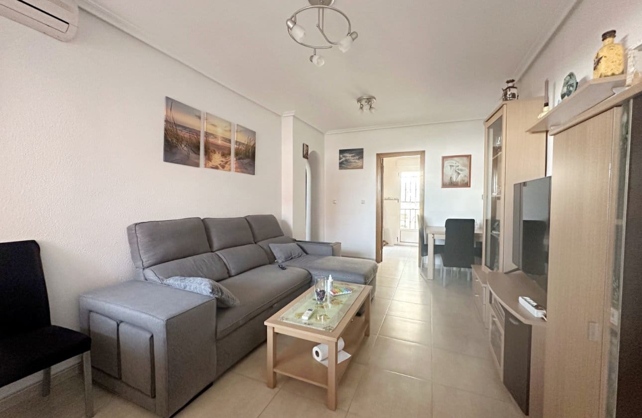 2 soverom Bungalow til salgs i Torrevieja med svømmebasseng - € 162 500 (Ref: 10177498)
