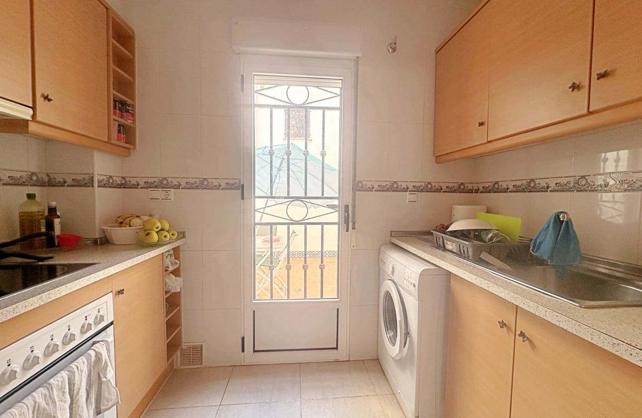 2 soverom Bungalow til salgs i Torrevieja med svømmebasseng - € 162 500 (Ref: 10177498)