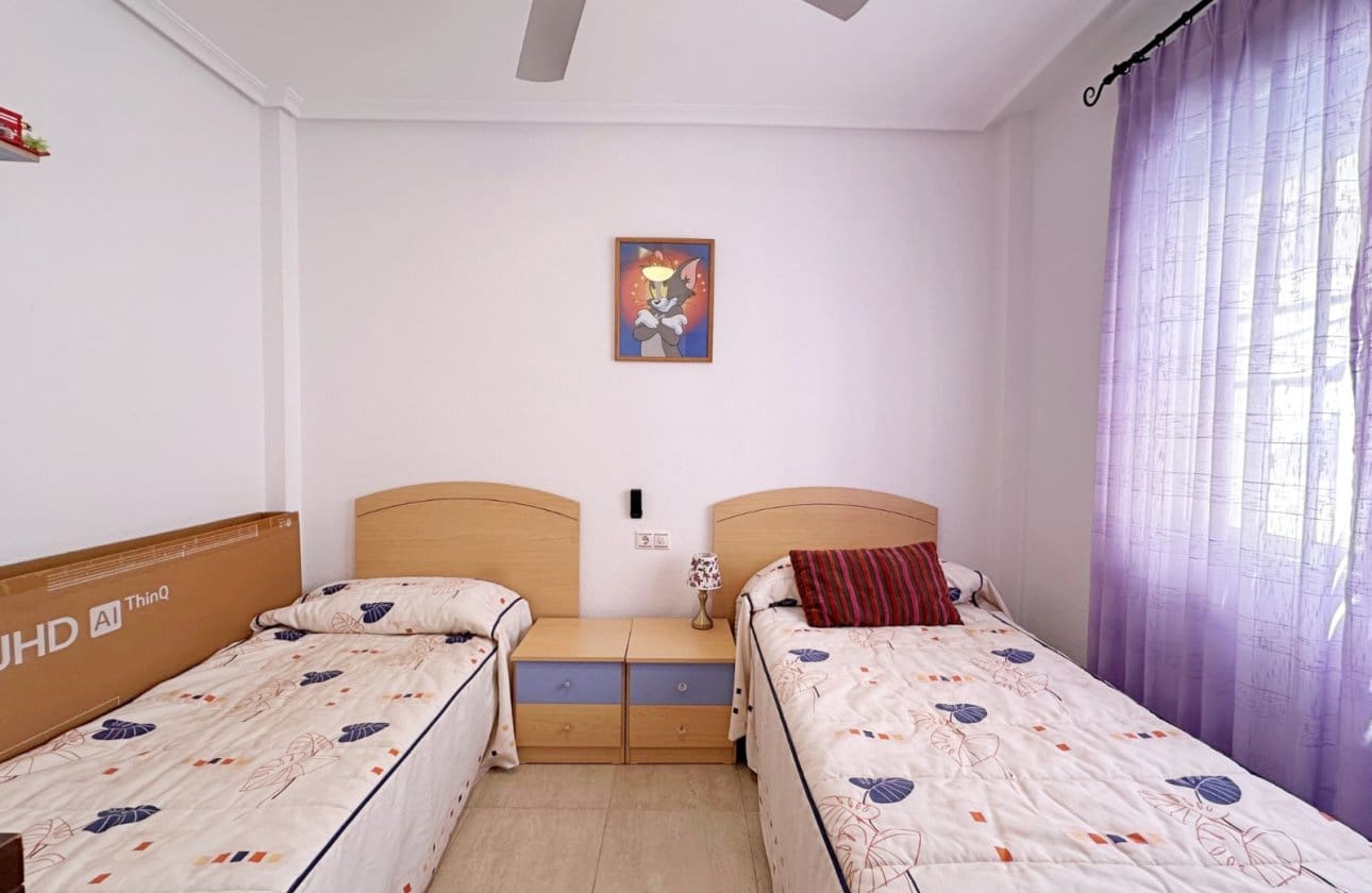 2 soverom Bungalow til salgs i Torrevieja med svømmebasseng - € 162 500 (Ref: 10177498)