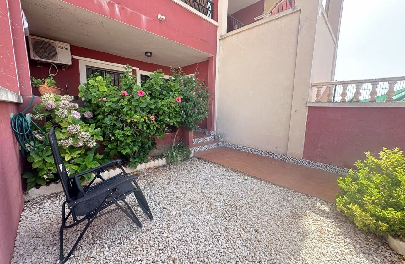 2 soverom Bungalow til salgs i Torrevieja med svømmebasseng - € 162 500 (Ref: 10177498)