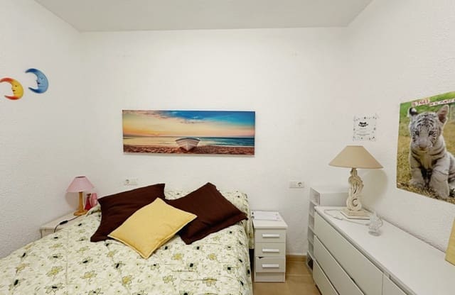 3 soveværelse Strandlejlighed til salg i Playa de los Náufragos, Torrevieja - € 228.000 (Ref: 10177504)