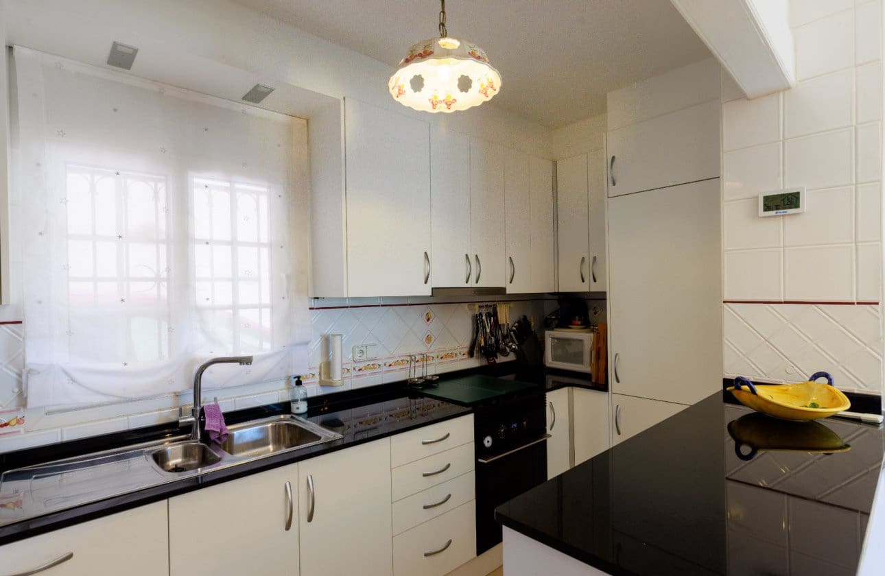 3 soveværelse Villa til salg i Orihuela Costa med swimmingpool garage - € 374.900 (Ref: 10187503)