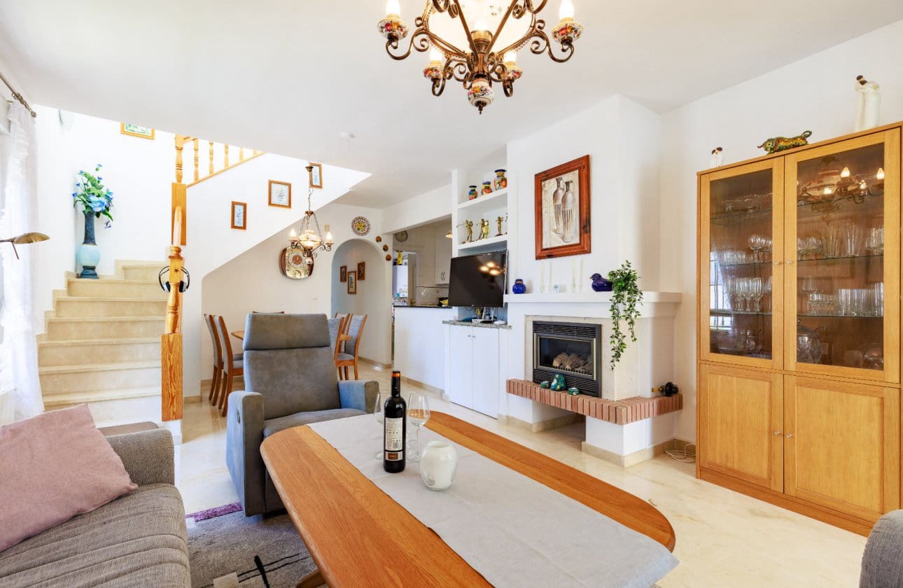 3 soveværelse Villa til salg i Orihuela Costa med swimmingpool garage - € 374.900 (Ref: 10187503)