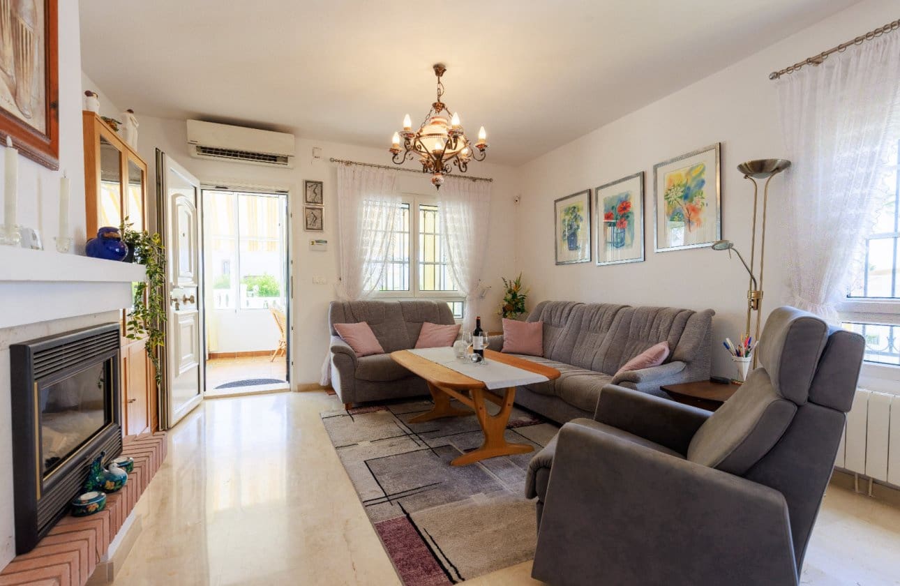 3 soveværelse Villa til salg i Orihuela Costa med swimmingpool garage - € 374.900 (Ref: 10187503)