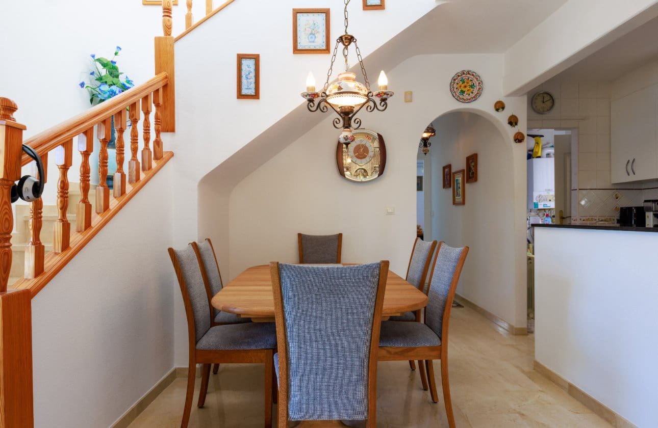 3 soveværelse Villa til salg i Orihuela Costa med swimmingpool garage - € 374.900 (Ref: 10187503)