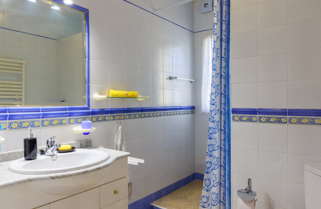 3 soveværelse Villa til salg i Orihuela Costa med swimmingpool garage - € 374.900 (Ref: 10187503)