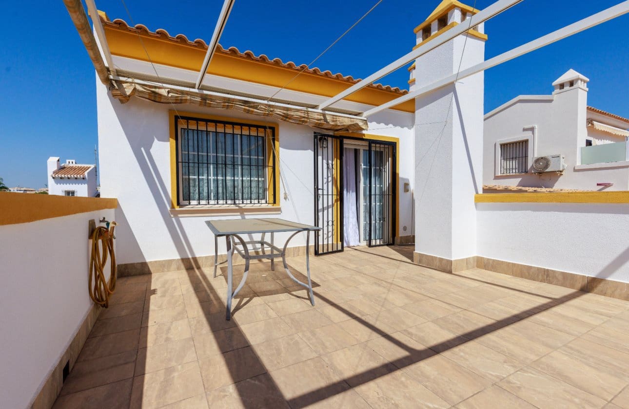 3 soveværelse Villa til salg i Orihuela Costa med swimmingpool garage - € 374.900 (Ref: 10187503)