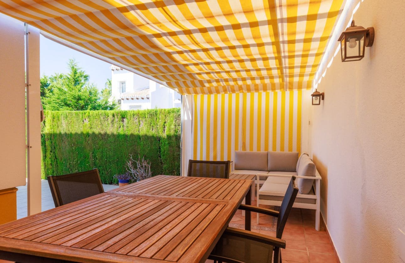 3 soveværelse Villa til salg i Orihuela Costa med swimmingpool garage - € 374.900 (Ref: 10187503)