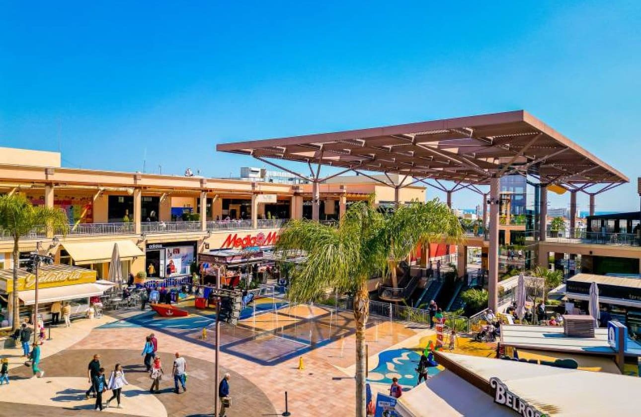 3 soveværelse Villa til salg i Orihuela Costa med swimmingpool garage - € 374.900 (Ref: 10187503)