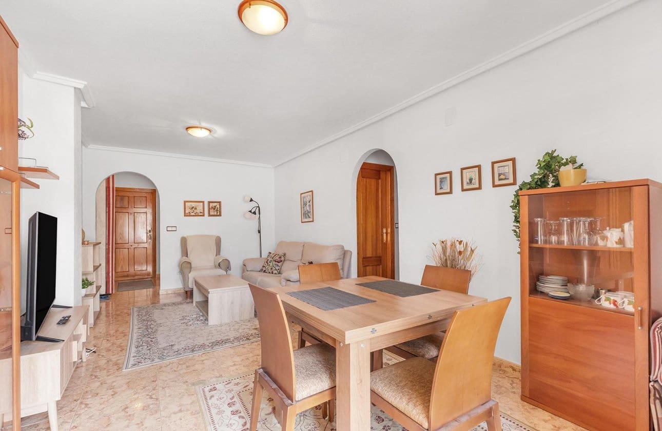 Ático de 3 habitaciones en Torrevieja en venta con piscina garaje - 175.000 € (Ref: 10187504)