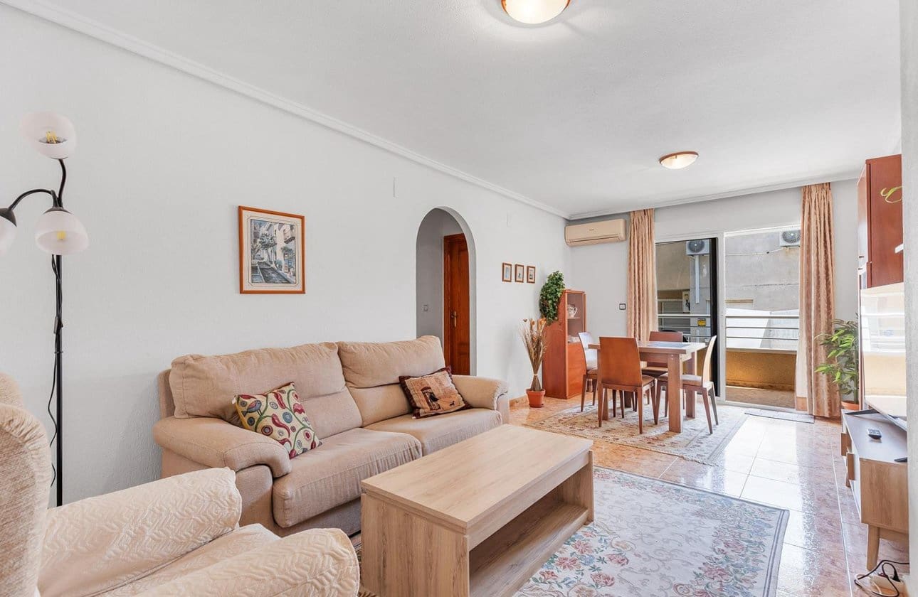 Ático de 3 habitaciones en Torrevieja en venta con piscina garaje - 175.000 € (Ref: 10187504)