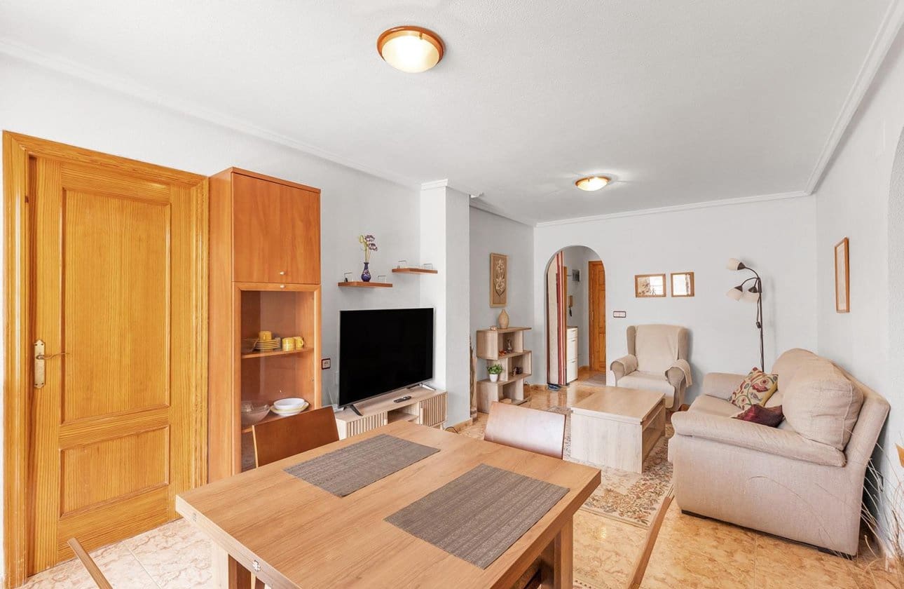 Ático de 3 habitaciones en Torrevieja en venta con piscina garaje - 175.000 € (Ref: 10187504)