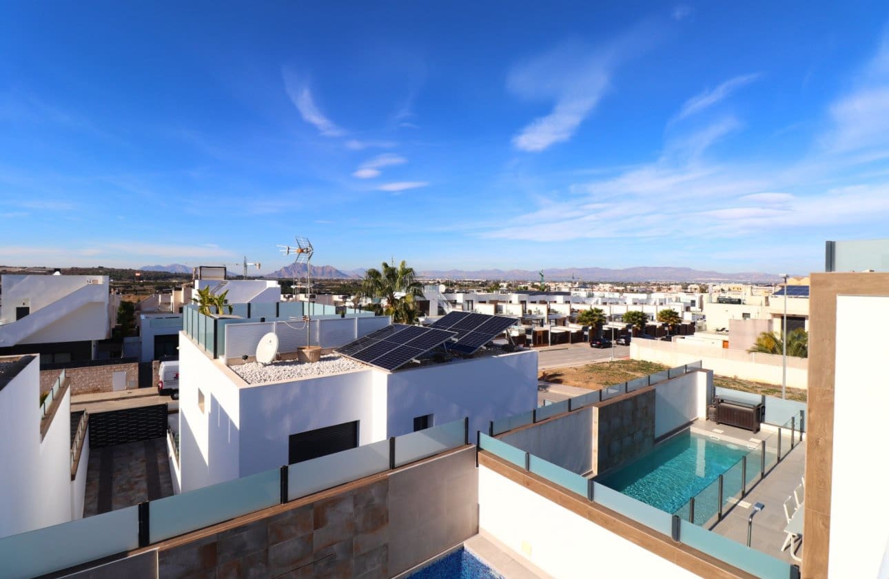 4 sovrum Hus till salu i Benijofar med pool - 354 999 € (Ref: 8966224)