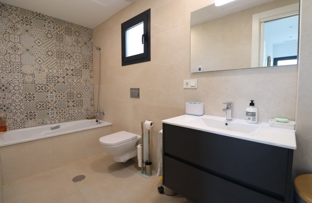 4 sovrum Hus till salu i Benijofar med pool - 354 999 € (Ref: 8966224)