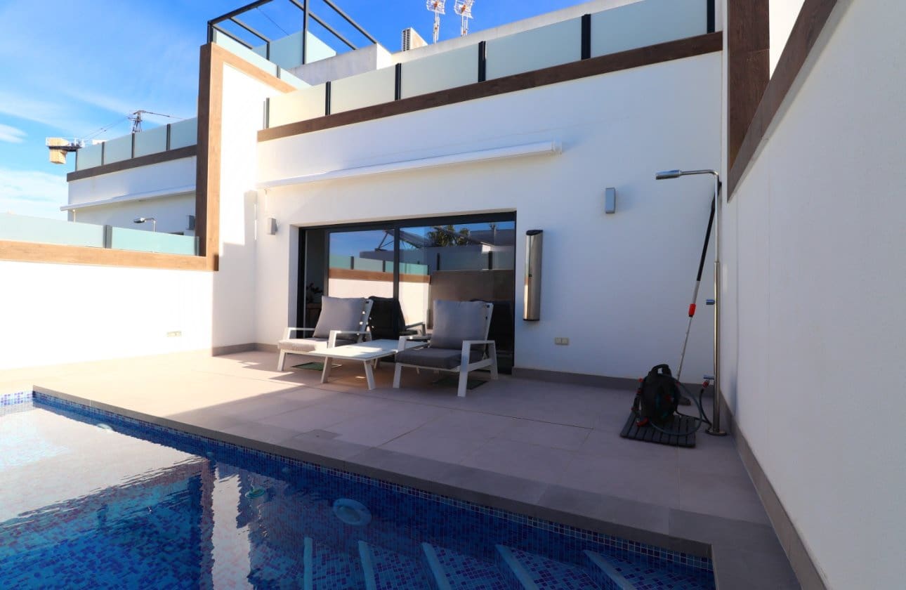 4 sovrum Hus till salu i Benijofar med pool - 354 999 € (Ref: 8966224)