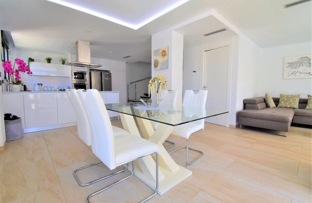 3 quarto Moradia para venda em Villamartin, Orihuela com piscina - 475 000 € (Ref: 8966225)