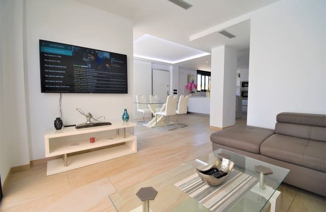 3 quarto Moradia para venda em Villamartin, Orihuela com piscina - 475 000 € (Ref: 8966225)