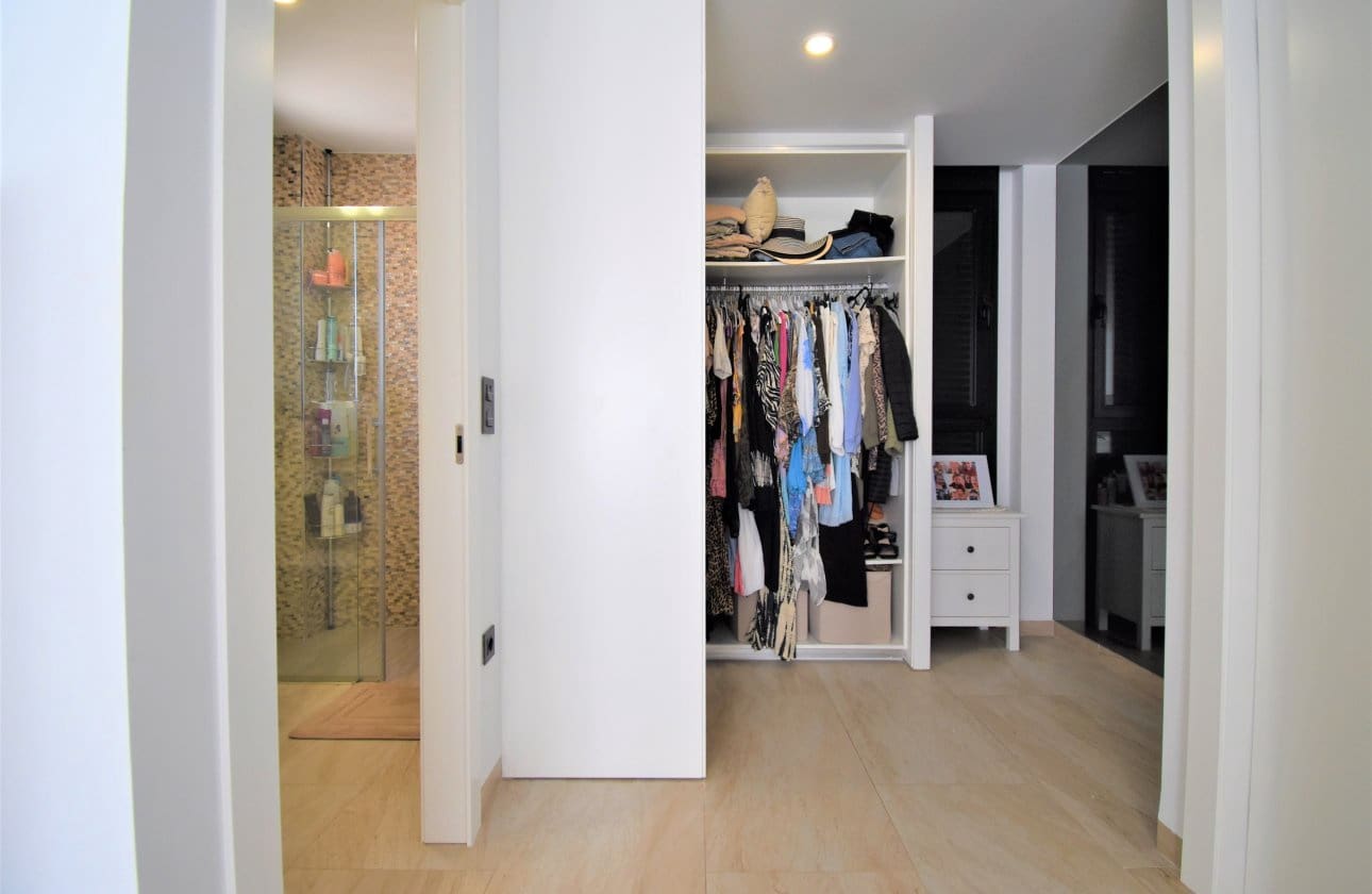 3 bedroom Villa for sale in Villamartin with pool - € 475,000 (Ref: 8966225)