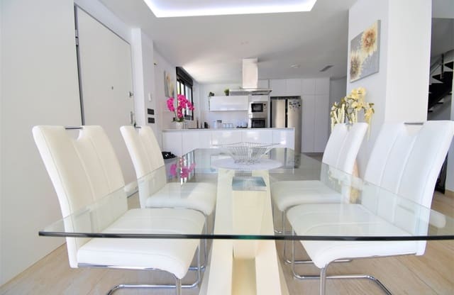 3 quarto Moradia para venda em Villamartin, Orihuela com piscina - 475 000 € (Ref: 8966225)