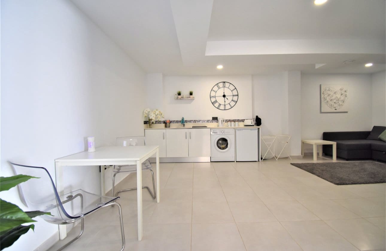 3 bedroom Villa for sale in Villamartin with pool - € 475,000 (Ref: 8966225)