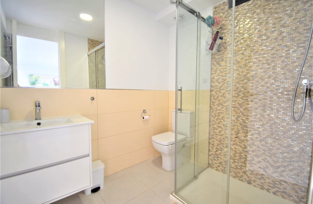 3 bedroom Villa for sale in Villamartin with pool - € 475,000 (Ref: 8966225)