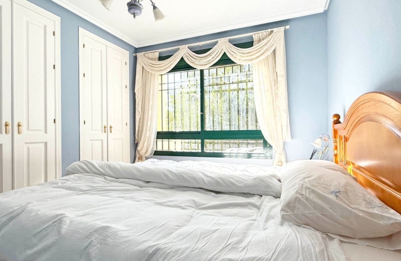 2 bedroom Apartment for sale in Campoamor with pool - € 215,000 (Ref: 8966240)