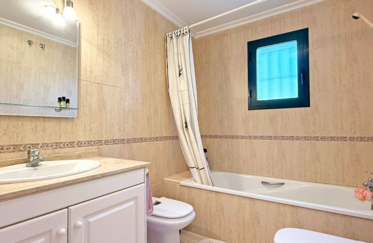 2 bedroom Apartment for sale in Campoamor with pool - € 215,000 (Ref: 8966240)