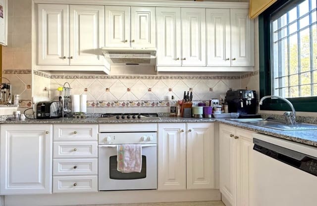 2 soveværelse Lejlighed til salg i Campoamor, Orihuela med swimmingpool - € 215.000 (Ref: 8966240)