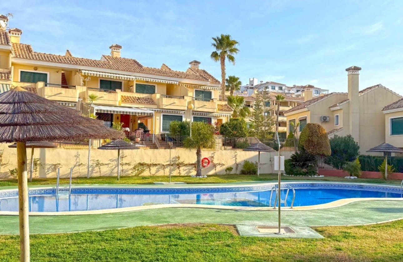 2 bedroom Apartment for sale in Campoamor with pool - € 215,000 (Ref: 8966240)