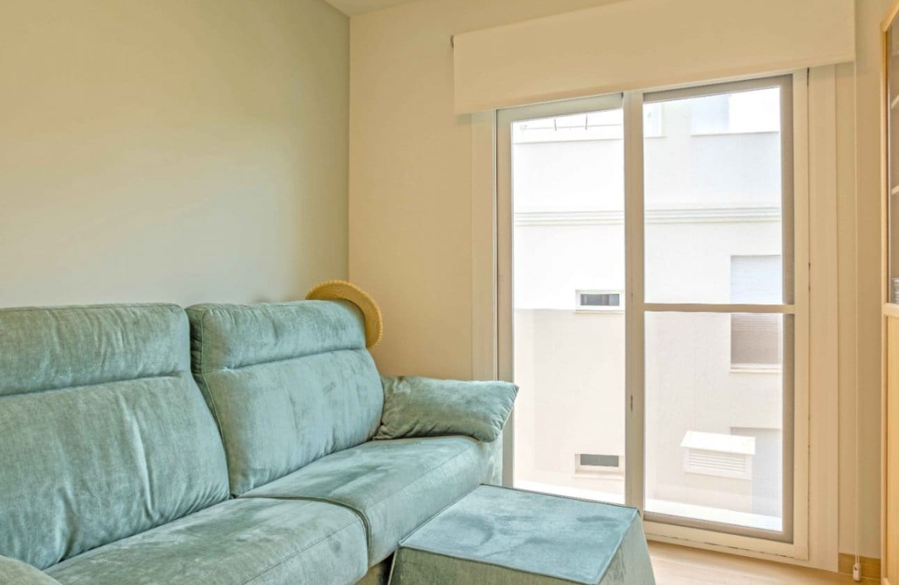 2 sypialnia Penthouse na sprzedaż w Villamartin z basenem - 299 950 € (Ref: 8966242)