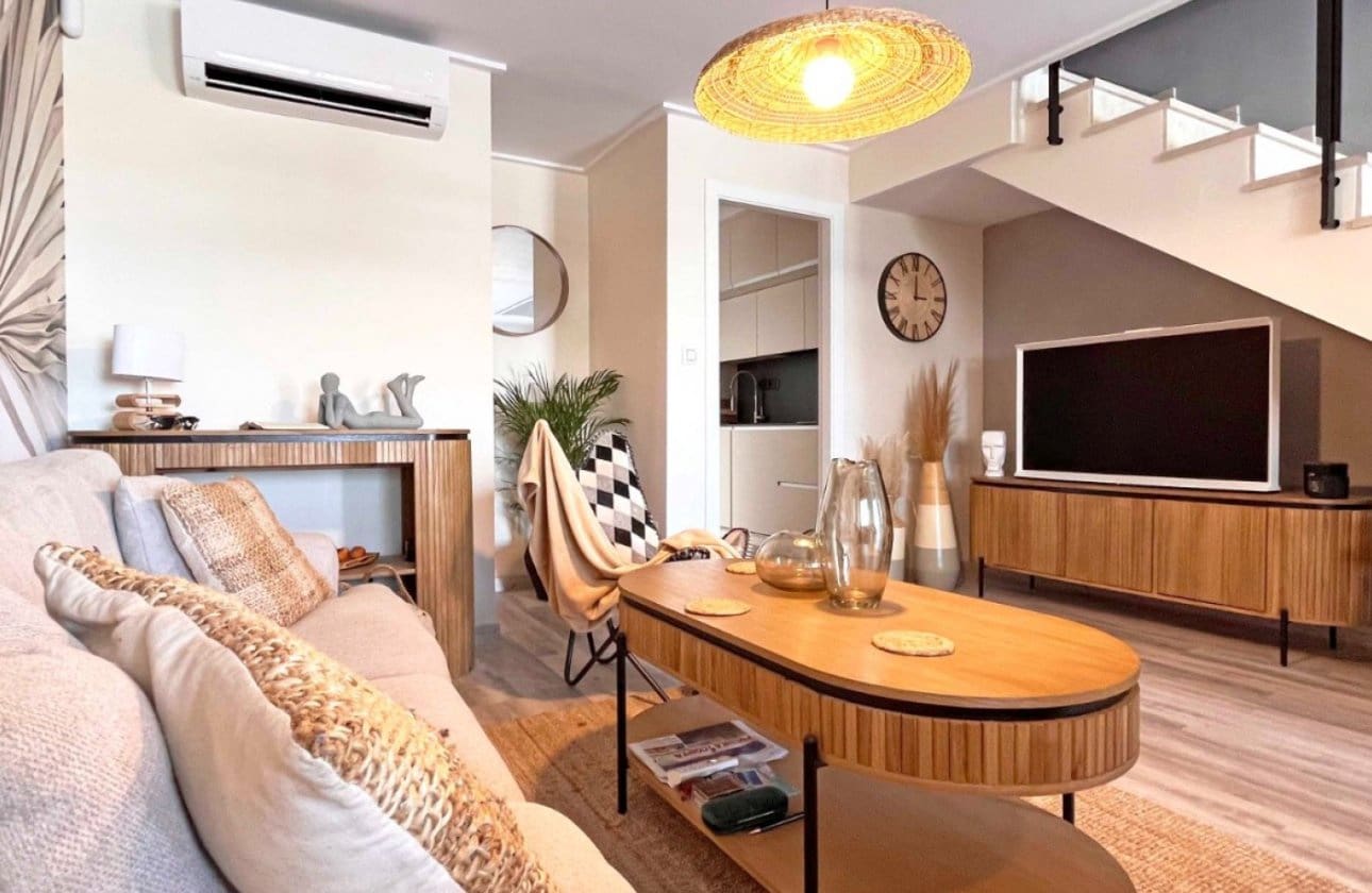 3 bedroom Townhouse for sale in Los Balcones with pool - € 299,000 (Ref: 8966245)