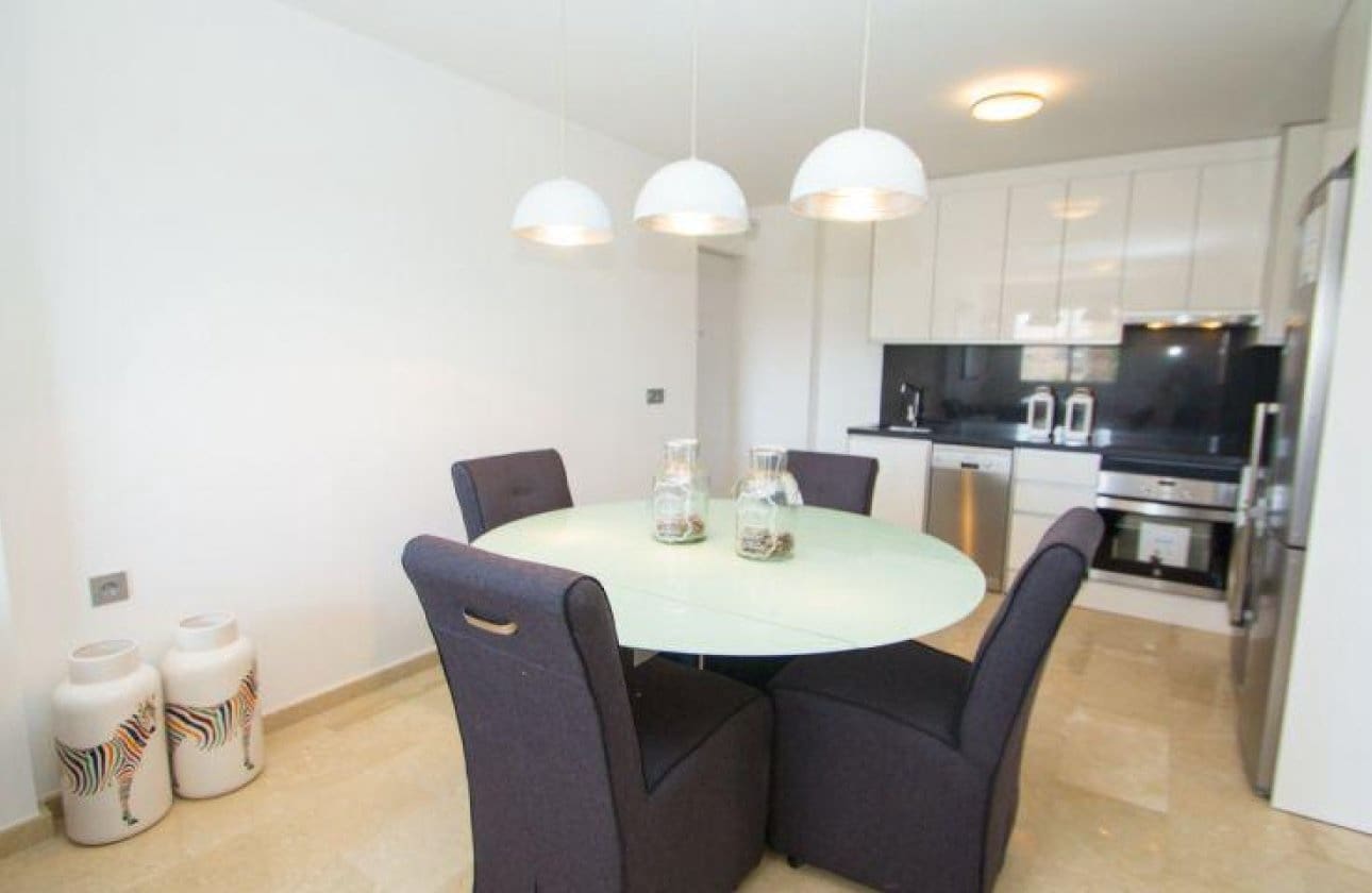 2 soveværelse Lejlighed til salg i Filipinas med swimmingpool - € 283.000 (Ref: 8966252)