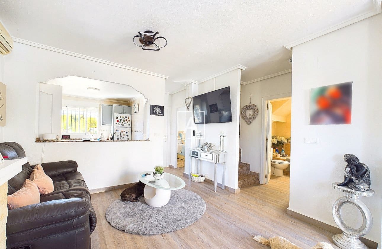 3 bedroom Villa for sale in Pinar de Campoverde with pool - € 249,995 (Ref: 8969046)