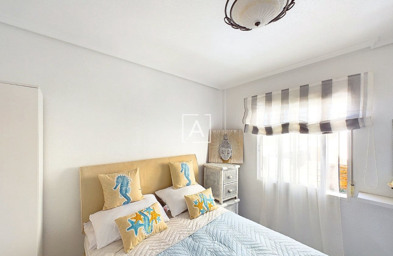 3 bedroom Villa for sale in Pinar de Campoverde with pool - € 249,995 (Ref: 8969046)