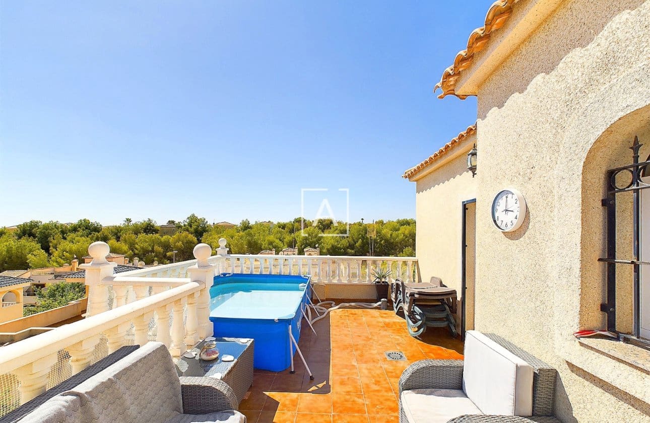 3 bedroom Villa for sale in Pinar de Campoverde with pool - € 249,995 (Ref: 8969046)